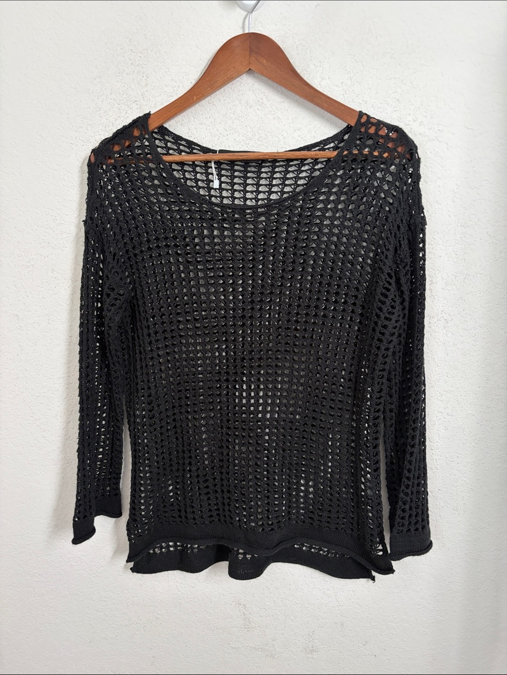 Zesica Medium Black Crochet Mesh Long Sleeve Top Sheer Open Knit Boho - Picture 2 of 7
